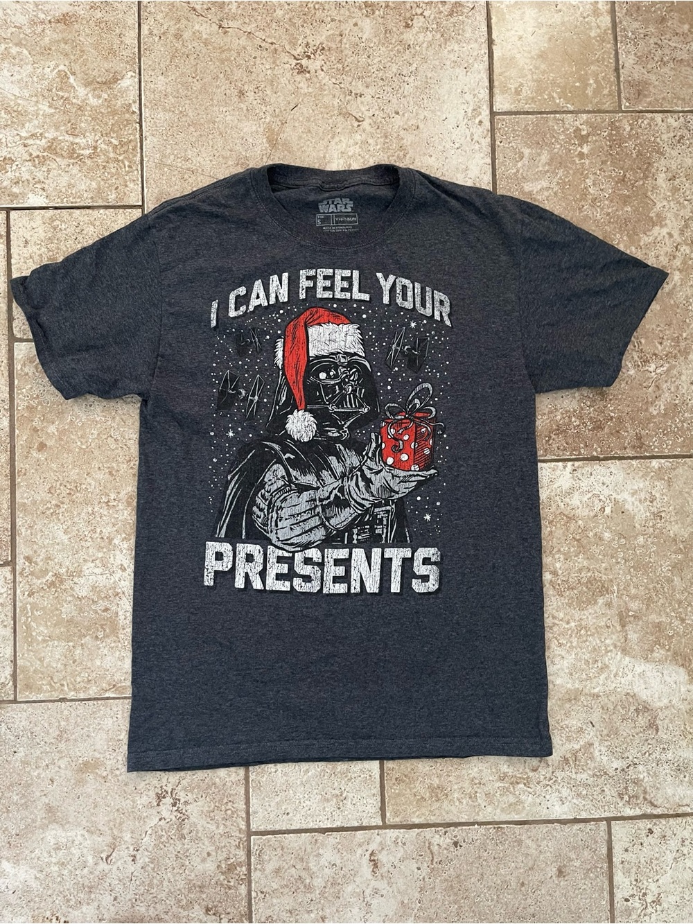 Star Wars Dark Gray Darth Vader Santa Graphic Tee with Red Accents